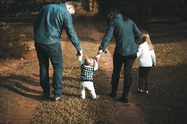 孩子退保险需要什么手续？如何退保