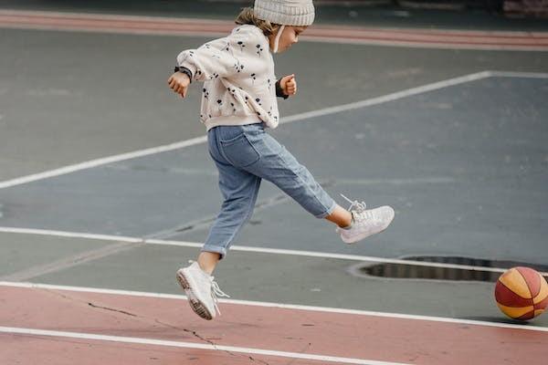 意外险理赔范围是什么，把牙碰掉了能用意外保险吗