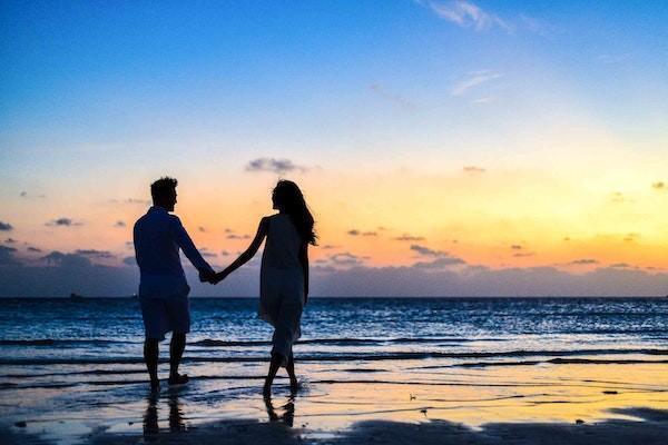 婚嫁保险25岁能领多少钱？领取要注意什么？