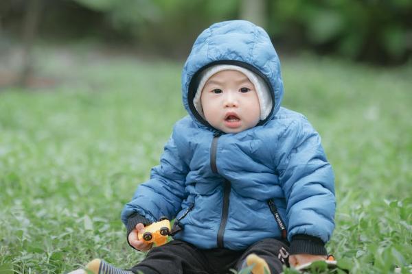 医疗保险报销的钱多久到账呢，外省农村医疗保险报销比例是多少
