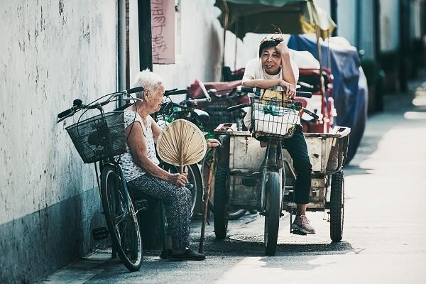 老人意外险买多少保额比较好，买老人意外险多少钱一年
